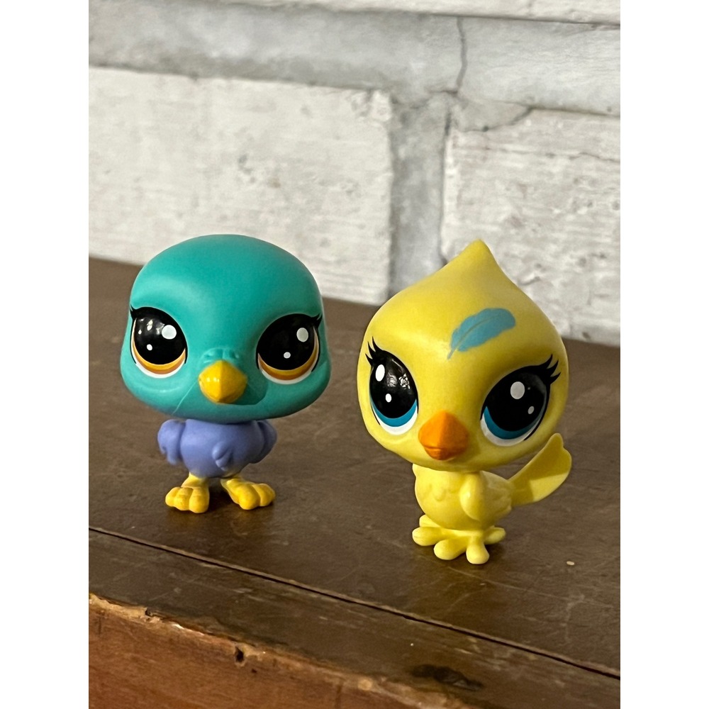 Pair of 2 Littlest‎ Pet Shop LPS Yellow Parakeet #2093 & Blue Parakeet #3-157